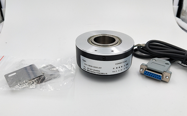 大空心增量编码器.jpg 大空心增量编码器.jpg